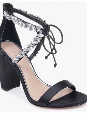 Jewel Badgley Mischka Thamar Crystal Strappy Block Heel size 5 womens
